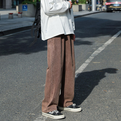 Mitmes värvitoonis paeltega meeste teksad