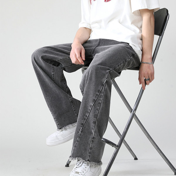 Φαρδύ μοντέλο ανδρικού τζιν