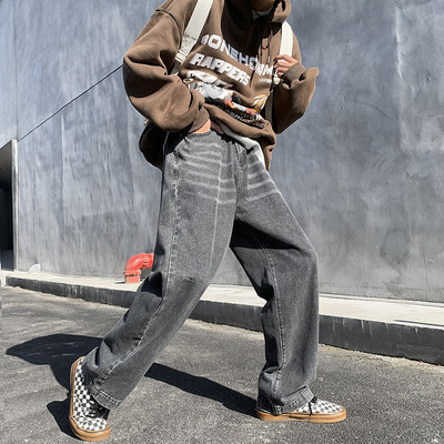 Vyriški plataus modelio džinsai su kišene ir diržu