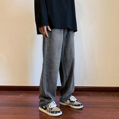 Kelių spalvų laisvi vyriški džinsai