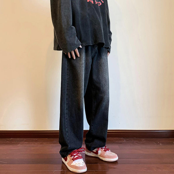 Kelių spalvų laisvi vyriški džinsai