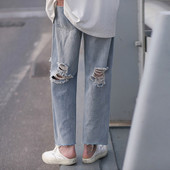 Rebenenud elemendiga meeste teksapükste sirge mudel