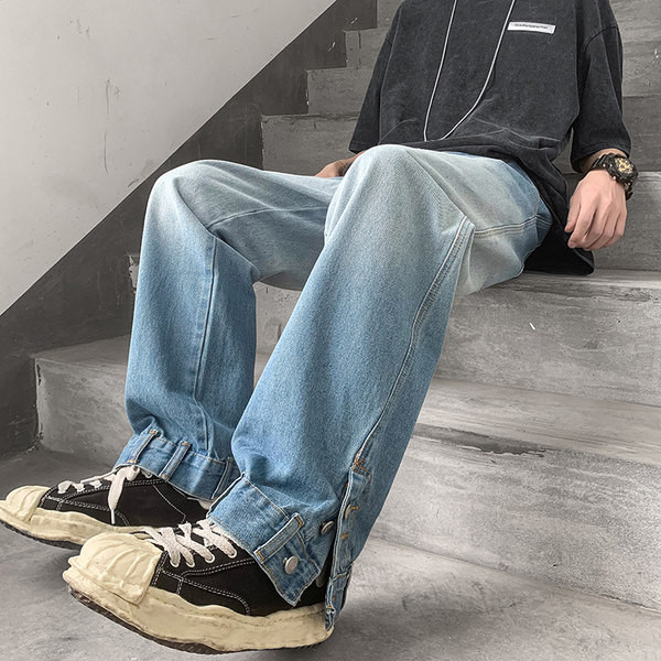 Dviejų spalvų vyriški džinsai su užsegimu kojose