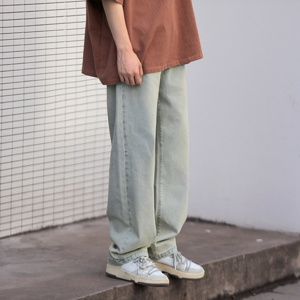 Ανδρικό τζιν φαρδύ μοντέλο με τσέπη κατάλληλο για καθημερινή ζωή