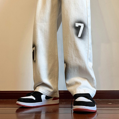 Platus vyriškų džinsų modelis kasdienai