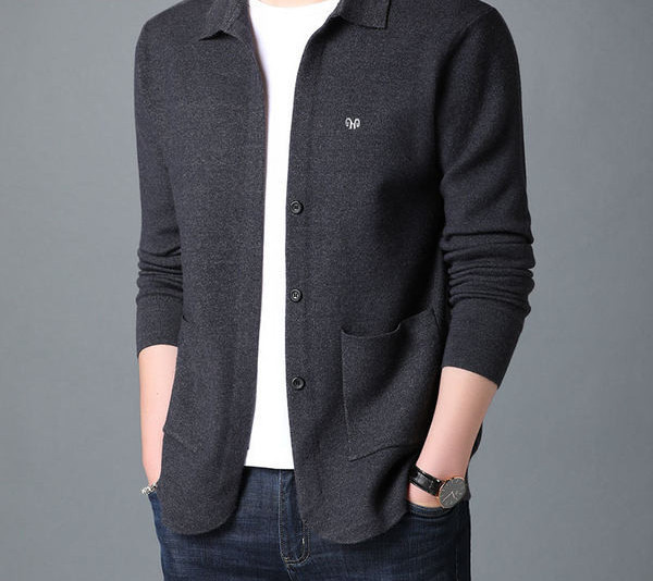 Muški ležerni kardigan s vezom i gumbima