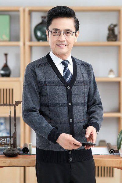 Vyriška liemenė su sagomis ir kišene