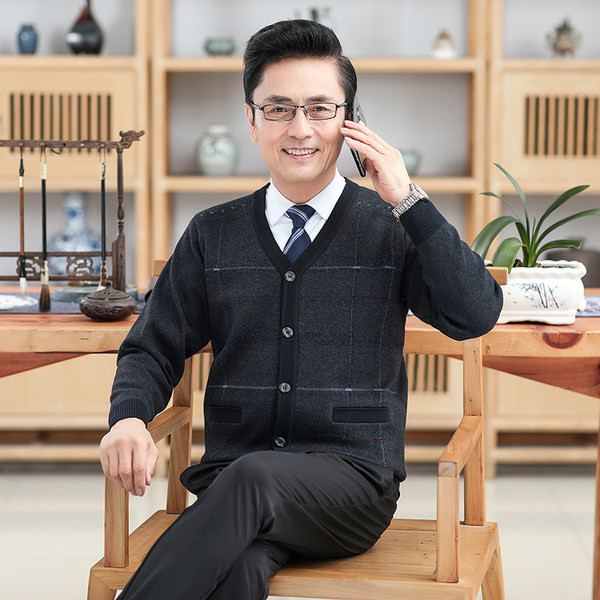 Vyriška liemenė su sagomis ir kišene