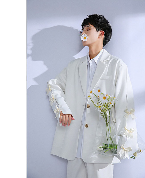 Sacou barbatesc model larg cu inchidere cu panglica si nasturi