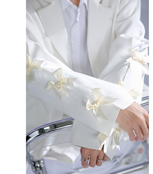 Sacou barbatesc model larg cu inchidere cu panglica si nasturi