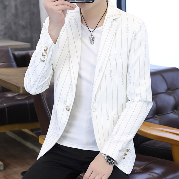 Jachetă bărbătească cu nasturi în dungi