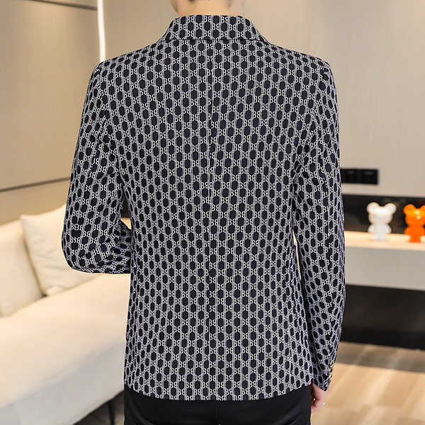 Geaca de barbati actuala cu model montat cu nasturi