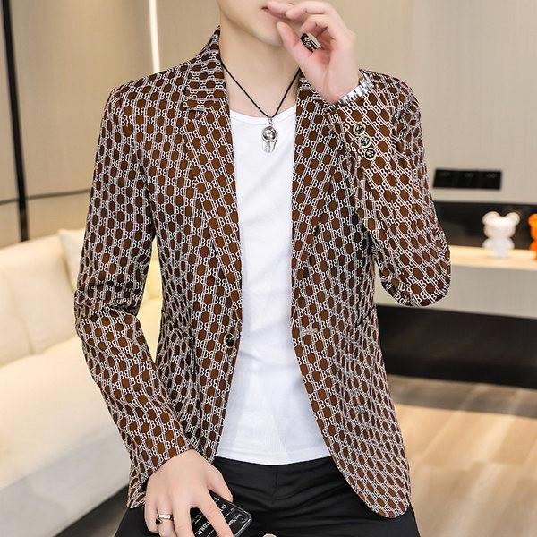 Geaca de barbati actuala cu model montat cu nasturi