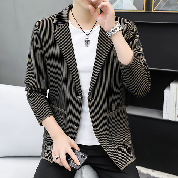 Jachetă bărbătească în dungi cu buzunar și nasturi