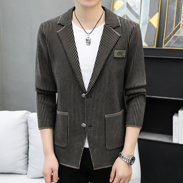 Jachetă bărbătească în dungi cu buzunar și nasturi