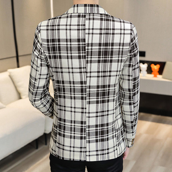 Geaca in carouri cu buzunar