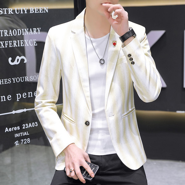 Jacheta in dungi primavara-toamna cu nasturi