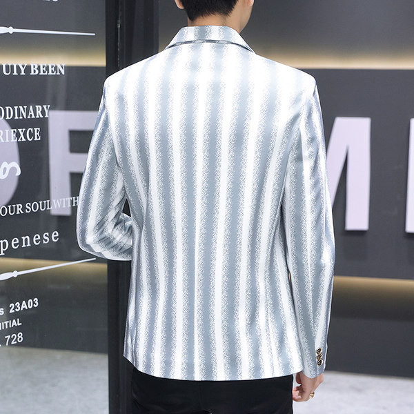 Jacheta in dungi primavara-toamna cu nasturi