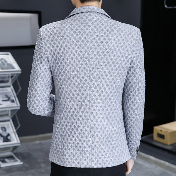 Elegantiška vyriška striukė su sagomis