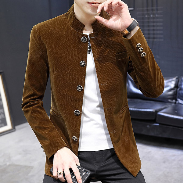 Geaca eleganta cu guler si nasturi