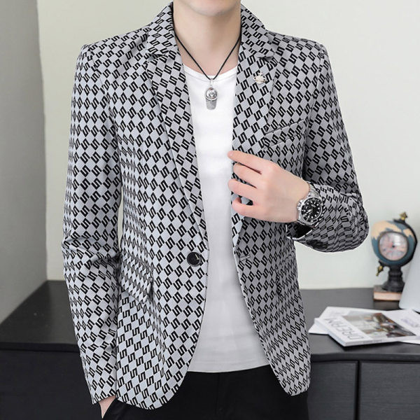 Geaca barbatesta cu nasturi si buzunar