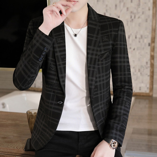 Įvairių modelių elegantiška vyriška striukė