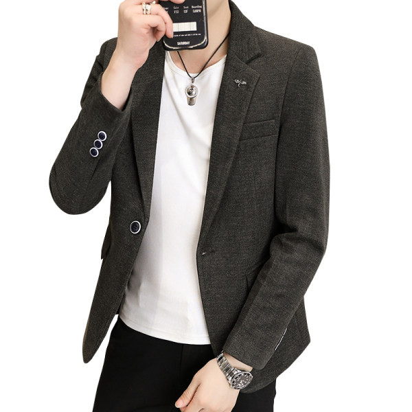 Model montat de sacou barbatesc