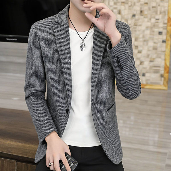 Muška jesenska jakna s prugastim ovratnikom