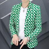 Laisvalaikio languotas švarkas - prigludęs modelis