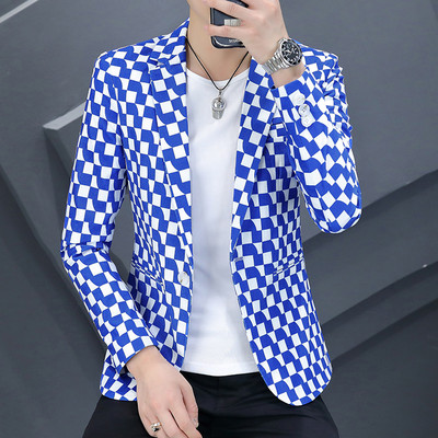 Laisvalaikio languotas švarkas - prigludęs modelis