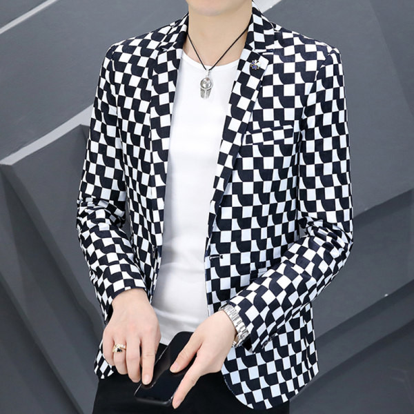 Laisvalaikio languotas švarkas - prigludęs modelis