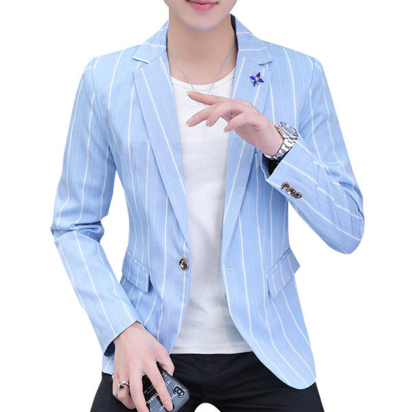 Vyriškas dryžuotas švarkas su dekoratyviniu elementu