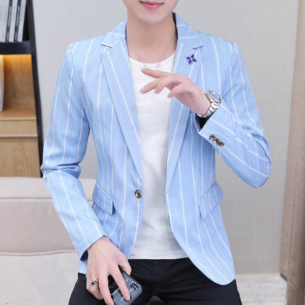 Vyriškas dryžuotas švarkas su dekoratyviniu elementu