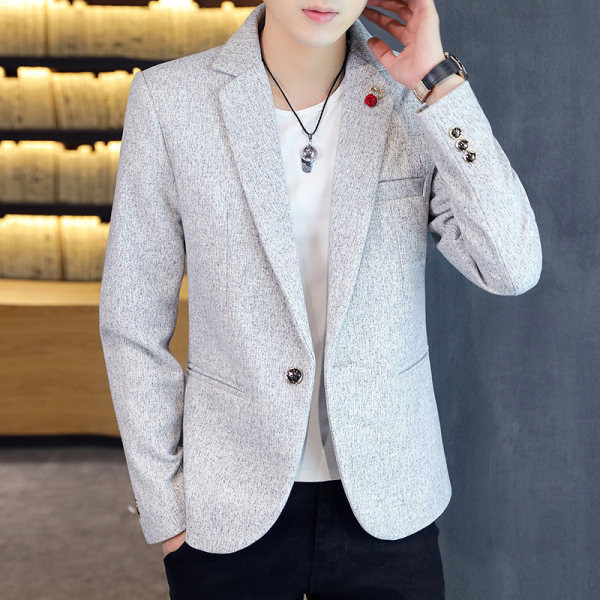 Jacheta elegantă pentru bărbați este în trei culori