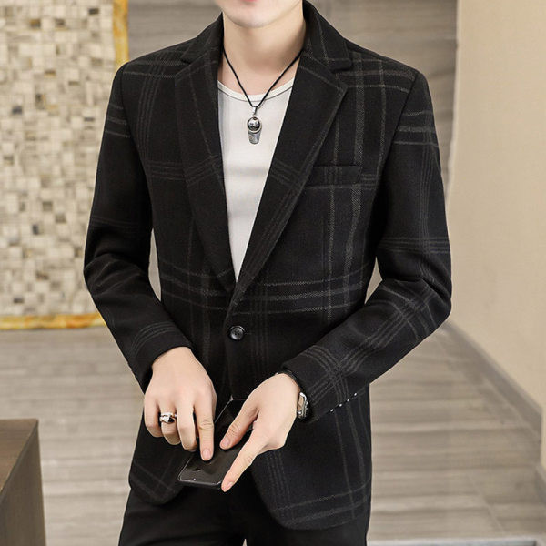 Vyriškas juodas švarkas su kišene