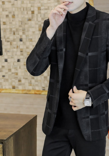 Laisvalaikio geltonai marginta striukė