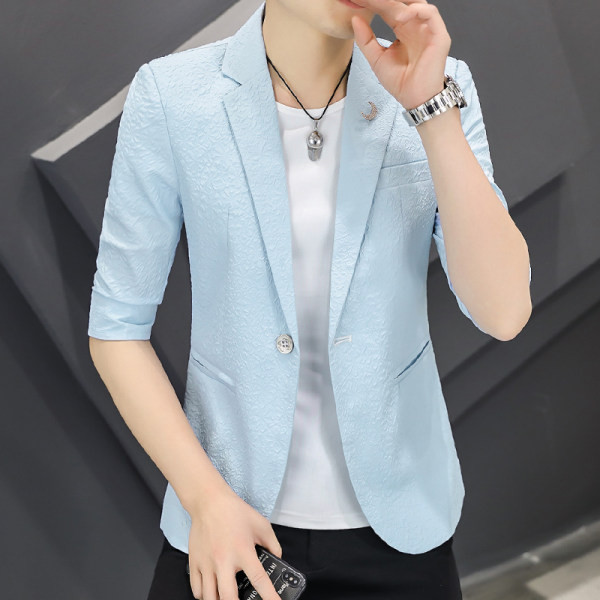 Vyriškas švarko modelis su apykakle