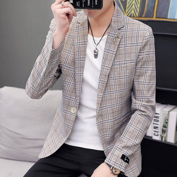 Pavasarinė languota striukė vyrams - prigludęs modelis