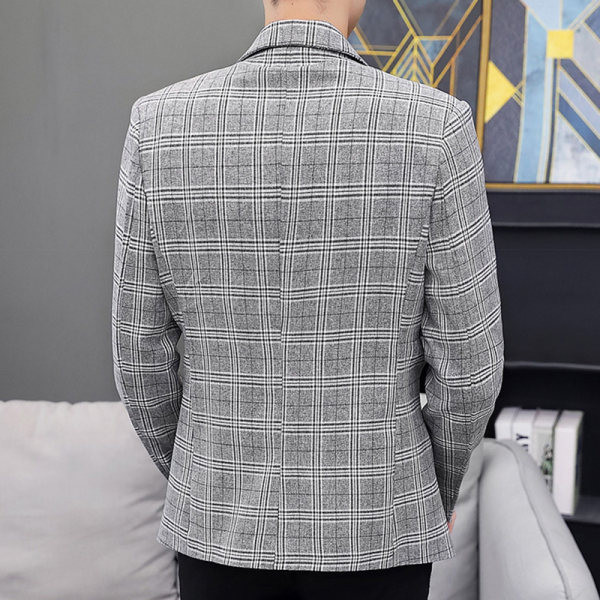 Pavasarinė languota striukė vyrams - prigludęs modelis