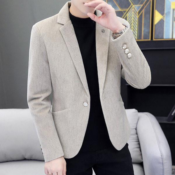 Čist model muške jakne dugih rukava i klasične kragne