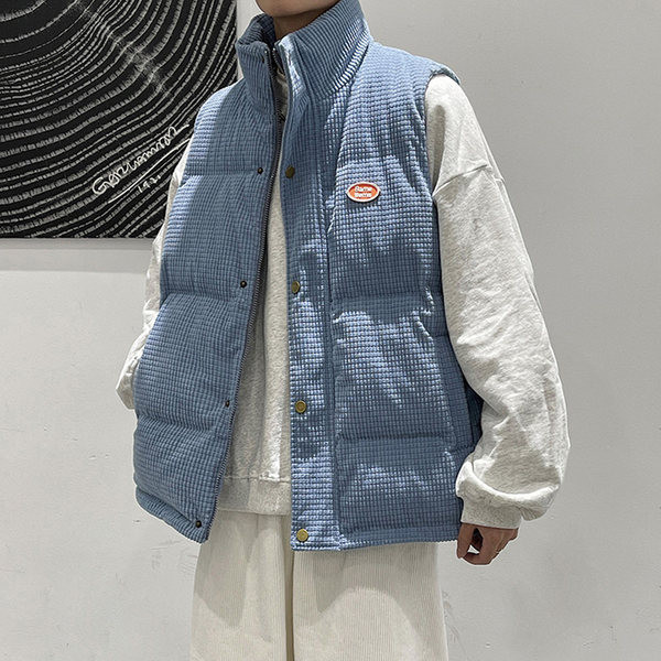 Vestă bărbătească solidă cu coaste, cu nasturi