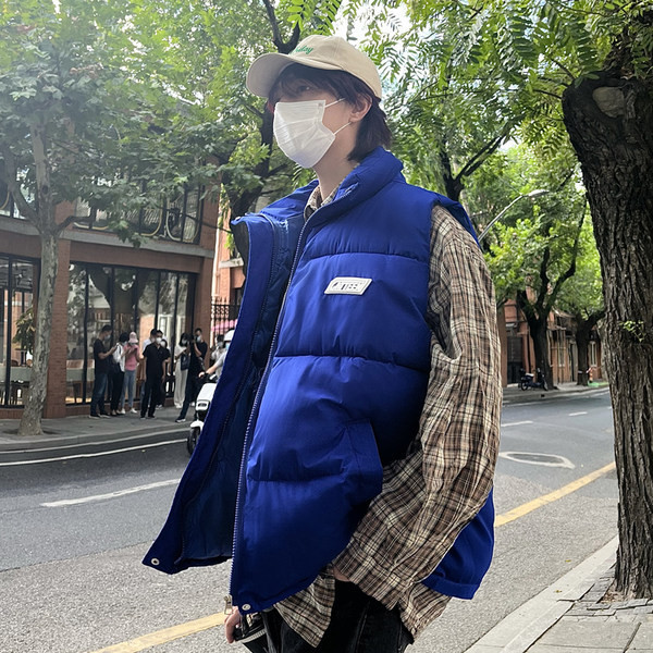 Vesta sport pentru barbati cu fermoar si guler