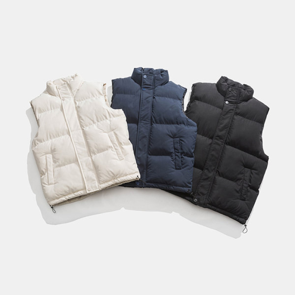 Trijų spalvų vyriška liemenė su užtrauktuku ir kišene