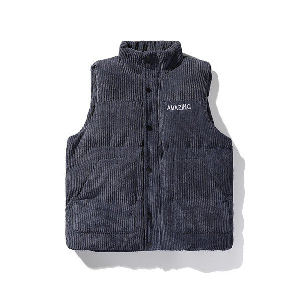 Vestă pentru bărbați cu inscripții brodate și guler înalt