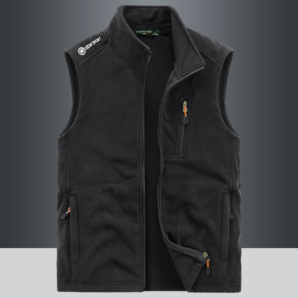 Įprasta vyriška liemenė su apykakle ir kišene