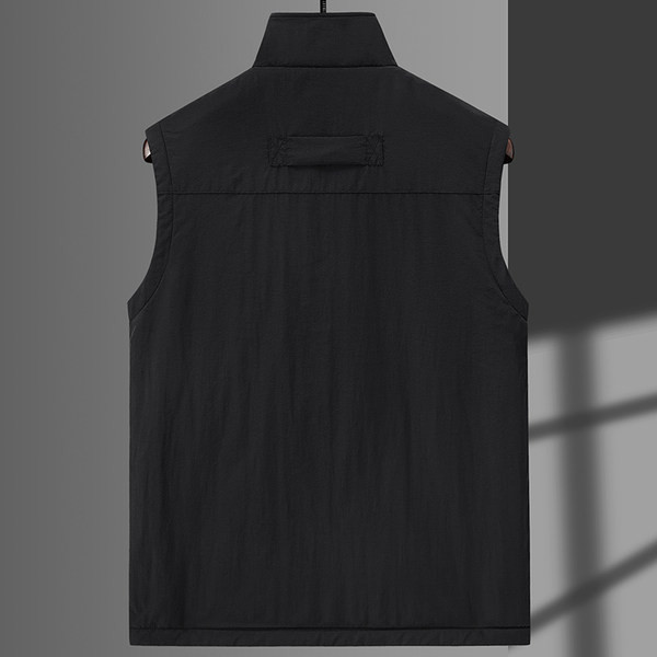 Paprasta vyriška liemenė su kišenėmis