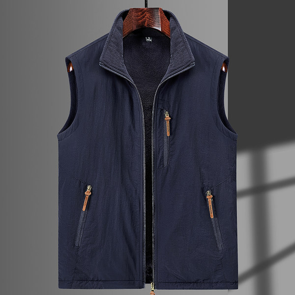 Paprasta vyriška liemenė su kišenėmis