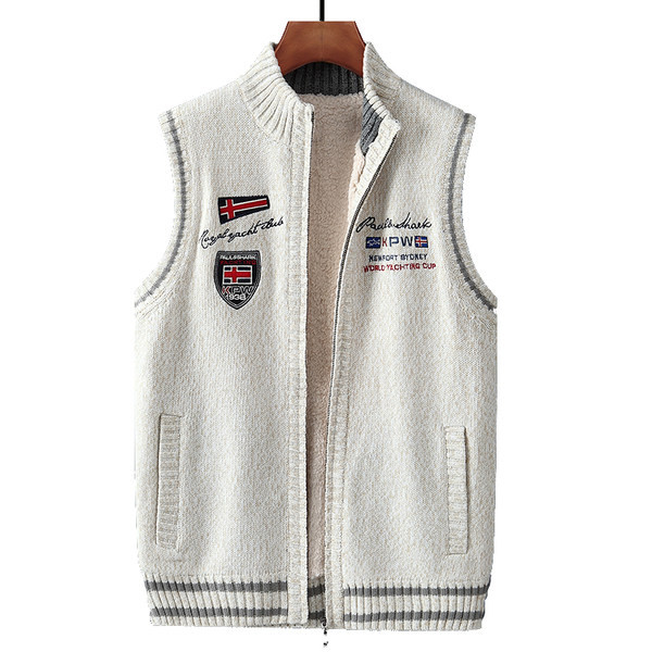 Vesta barbati model nou cu broderie