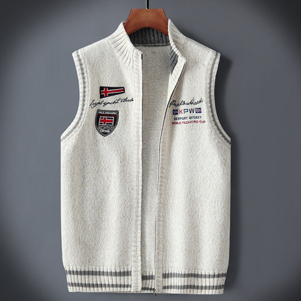 Vyriška liemenė su išsiuvinėtomis raidėmis ir užtrauktuku