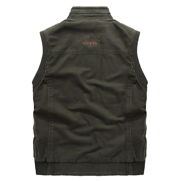 Įprasta vyriška trijų spalvų liemenė su kišene